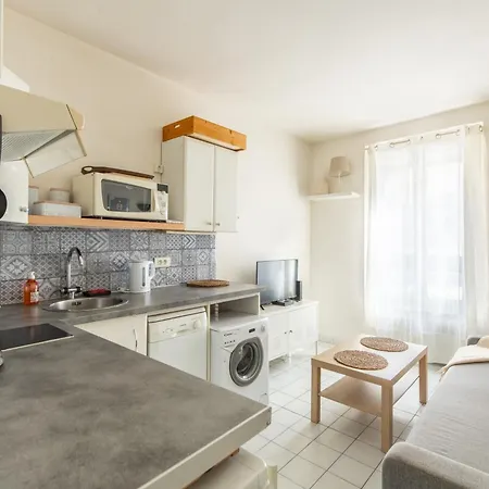 Appartamento 1 Bedroom Ideally Located Only 1 Minute To The Metro In Montmartre Neighbourhood Parigi