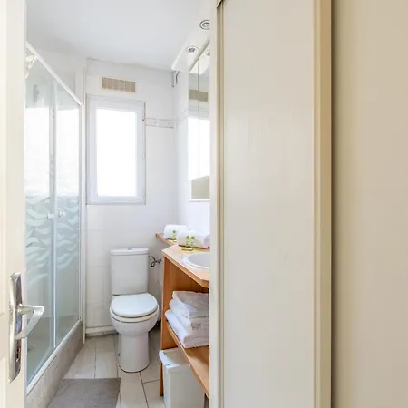 1 Bedroom Ideally Located Only 1 Minute To The Metro In Montmartre Neighbourhood Appartamento Parigi