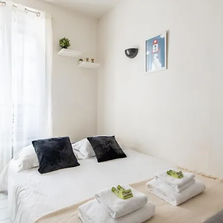 Appartamento 1 Bedroom Ideally Located Only 1 Minute To The Metro In Montmartre Neighbourhood *