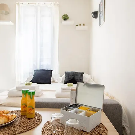 1 Bedroom Ideally Located Only 1 Minute To The Metro In Montmartre Neighbourhood Appartamento